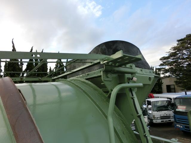 10.92t積載 増トンコンクリートミキサー H20年式 2デフ 新明和8.9m3 混合容量10800kg 走行18万7千kmキロ(22枚目)