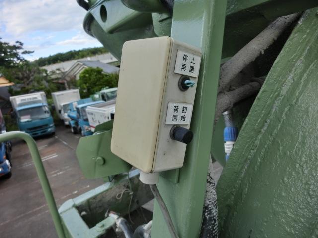 10.92t積載 増トンコンクリートミキサー H20年式 2デフ 新明和8.9m3 混合容量10800kg 走行18万7千kmキロ(50枚目)