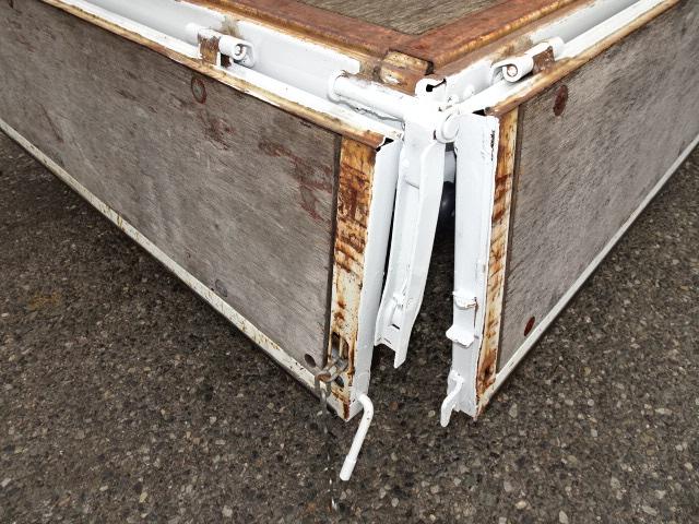 1.25t積載 Wキャブ 全低床 4WD H19年式 リアWタイヤ 荷台内寸210cm 12V 軽油 準中免(26枚目)