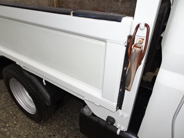 1.25t積載 Wキャブ 全低床 4WD H19年式 リアWタイヤ 荷台内寸210cm 12V 軽油 準中免(56枚目)