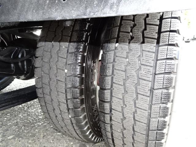 1.25t積載 Wキャブ 全低床 4WD H19年式 リアWタイヤ 荷台内寸210cm 12V 軽油 準中免(59枚目)