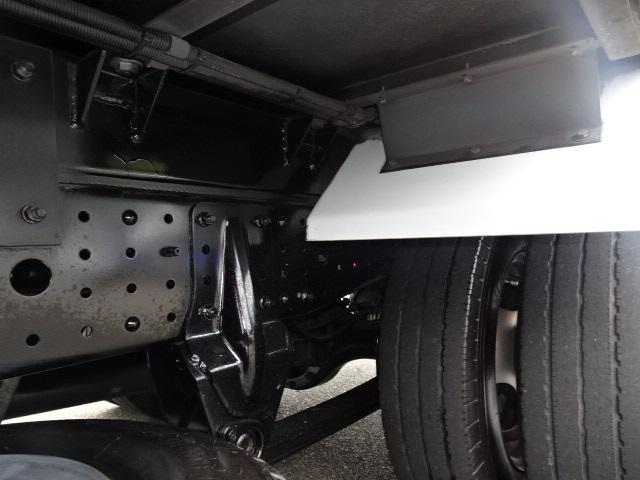 1.5t積載 冷蔵冷凍車 全低床 H24年式 東プレ-5度設定 荷箱横ドア有り リア観音開き 走行23万キロ(75枚目)