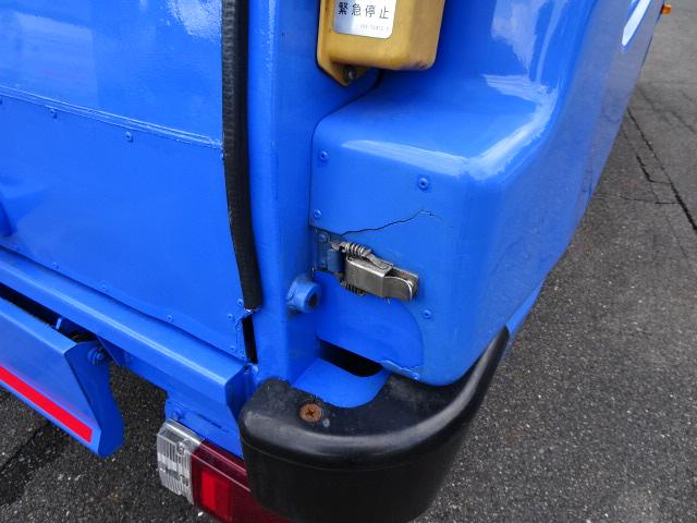 デュトロ ２ｔ積載塵芥車　Ｈ２２年式　巻き込みパッカー５．１ｍ３　新明和　走行２６７５００キロ（45枚目）