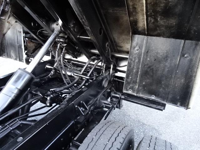 エルフトラック ３．４ｔ積載　巻き込みパッカー５．８ｍ３　Ｈ２５年式　塵芥車　新明和　巻き込み　５．８立米　走行２６万キロ（51枚目）