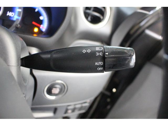 XS レーダーブレーキ 純正ナビ ワンセグナビ ブルートゥース接続 バックカメラ 左パワースライドドア HID オートライト スマートキー オートエアコン 純正アルミ(8枚目)