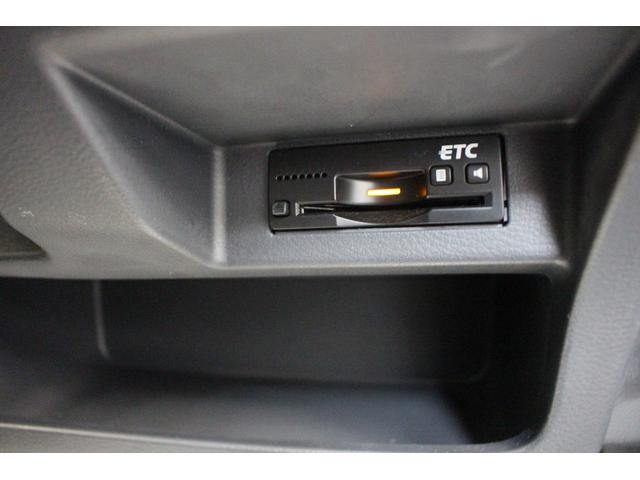 ワゴンＲスティングレー Ｘ　衝突軽減　社外ナビ　フルセグＴＶ　ブルートゥース　ＵＳＢ　ＤＶＤ　ＥＴＣ　ＨＩＤ　オートライト　純正アルミ　スマートキー　オートエアコン　プライバシーガラス　ドアバイザー（6枚目）