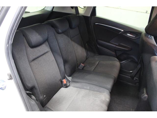 フィットハイブリッド Fパッケージ コンフォートエディション 純正ナビ ワンセグTV BT Bカメラ ETC 両シートヒーター スマートキー オートエアコン プライバシーガラス ドアバイザー(13枚目)