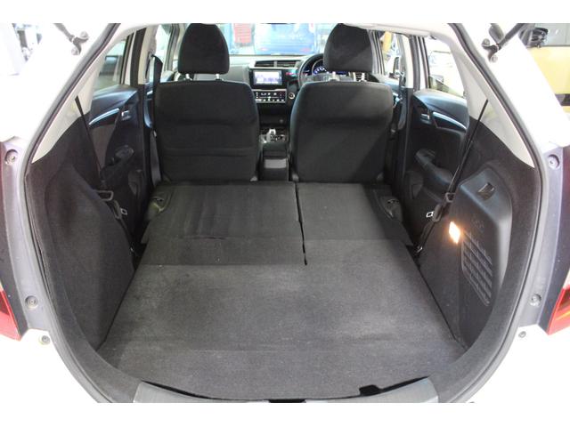 フィットハイブリッド Fパッケージ コンフォートエディション 純正ナビ ワンセグTV BT Bカメラ ETC 両シートヒーター スマートキー オートエアコン プライバシーガラス ドアバイザー(14枚目)