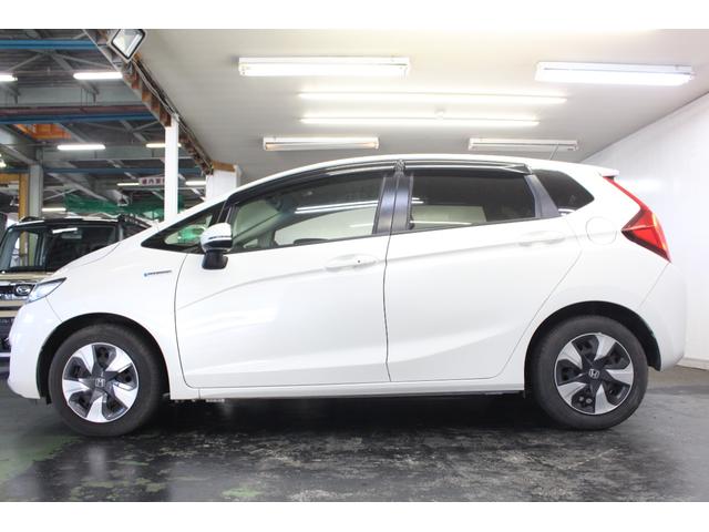 フィットハイブリッド Fパッケージ コンフォートエディション 純正ナビ ワンセグTV BT Bカメラ ETC 両シートヒーター スマートキー オートエアコン プライバシーガラス ドアバイザー(17枚目)