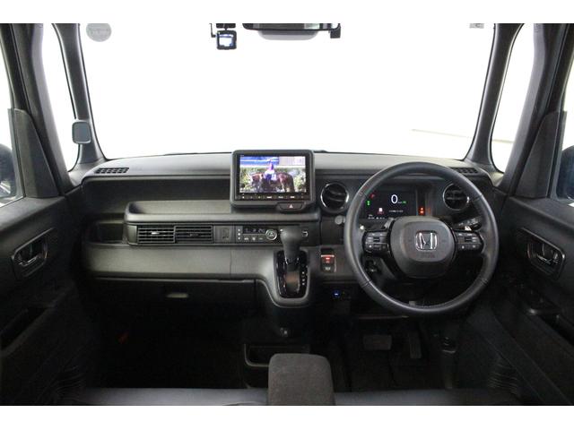 N-BOXカスタム ターボ 純8インチナビ フルセグTV BT USB Bカメラ ドラレコ ETC 衝突軽減 両パワースライド アダプティブクルコン 両シートヒーター 電子パーキング オートホールド 純15アルミ スマートキー(3枚目)