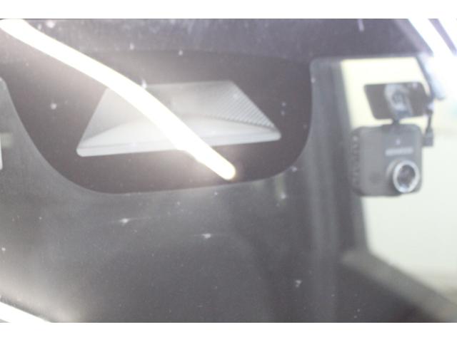 N-BOXカスタム ターボ 純8インチナビ フルセグTV BT USB Bカメラ ドラレコ ETC 衝突軽減 両パワースライド アダプティブクルコン 両シートヒーター 電子パーキング オートホールド 純15アルミ スマートキー(6枚目)