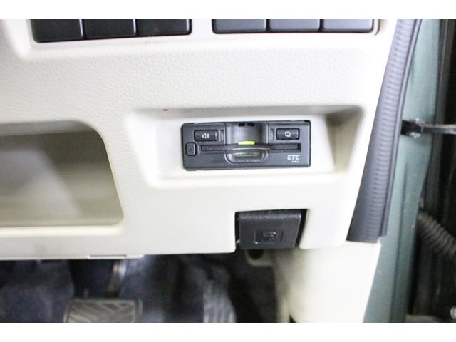 スペーシア ハイブリッドＸ　ツートーンカラー　社外ナビ　フルセグＴＶ　ＢＴ　ＤＶＤ　Ｂカメラ　ＥＴＣ　衝突軽減　両パワースライドドア　シートヒーター　スマートキー　オートエアコン　オートライト　ドアバイザー（9枚目）