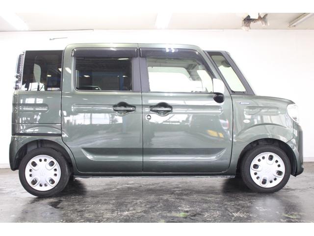 スペーシア ハイブリッドＸ　ツートーンカラー　社外ナビ　フルセグＴＶ　ＢＴ　ＤＶＤ　Ｂカメラ　ＥＴＣ　衝突軽減　両パワースライドドア　シートヒーター　スマートキー　オートエアコン　オートライト　ドアバイザー（20枚目）