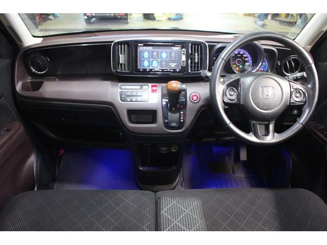 N-ONE プレミアム ツアラー・Lパッケージ 純正ナビ ワンセグTV CD DVD再生USB端子 バックカメラ HID ETC 純正15インチアルミホイール クルーズコントロール ステアリングリモコン スマートキー フォグランプ パドルシフト(3枚目)