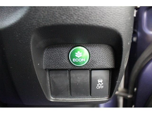 N-ONE プレミアム ツアラー・Lパッケージ 純正ナビ ワンセグTV CD DVD再生USB端子 バックカメラ HID ETC 純正15インチアルミホイール クルーズコントロール ステアリングリモコン スマートキー フォグランプ パドルシフト(11枚目)