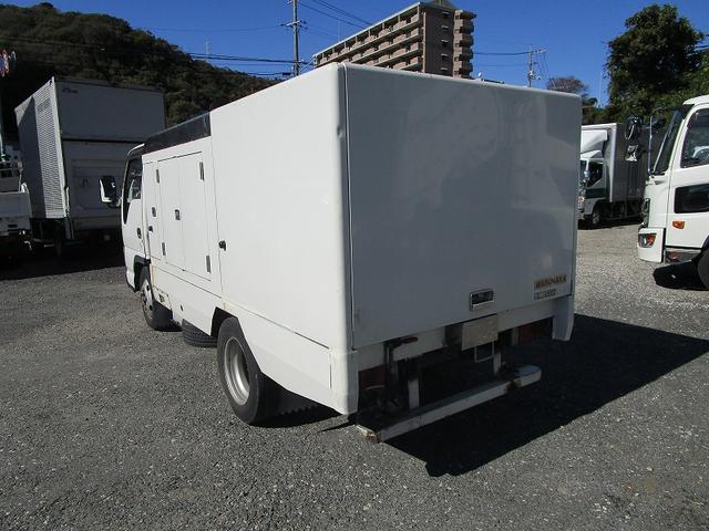 　マルナカ製高圧洗浄車・２ｔベース車・積載量／５００ｋｇ(8枚目)