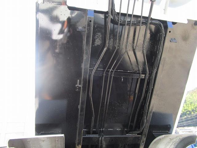 エルフトラック パッカー車 極東開発 回転式4.3m3 外装塗装済(15枚目)