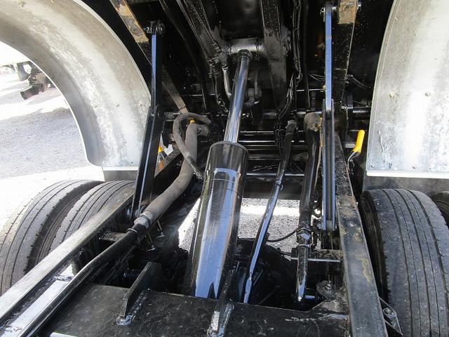 エルフトラック パッカー車 極東開発 回転式4.3m3 外装塗装済(20枚目)