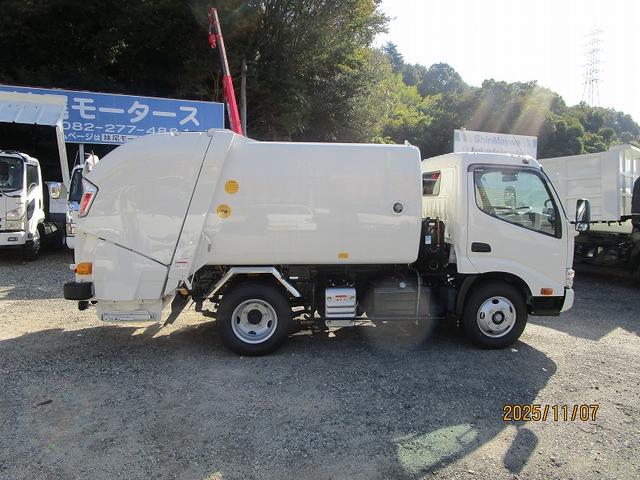 デュトロ パッカー車 極東開発 回転式4.7m3(6枚目)