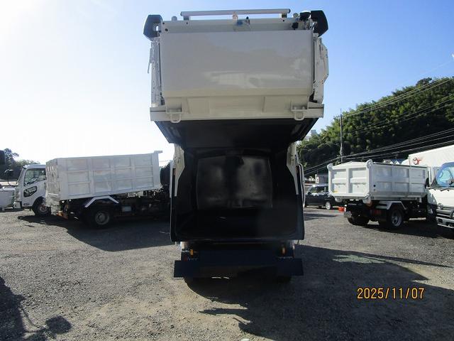 デュトロ パッカー車 極東開発 回転式4.7m3(12枚目)
