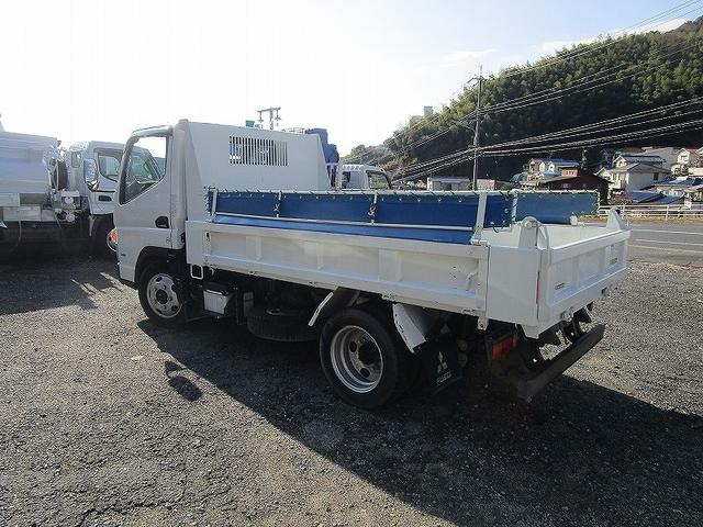 キャンター 　土砂ダンプ、全低床（5枚目）