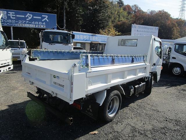 キャンター 　土砂ダンプ、全低床（6枚目）