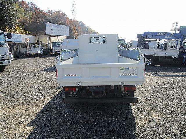 キャンター 　土砂ダンプ、全低床（9枚目）