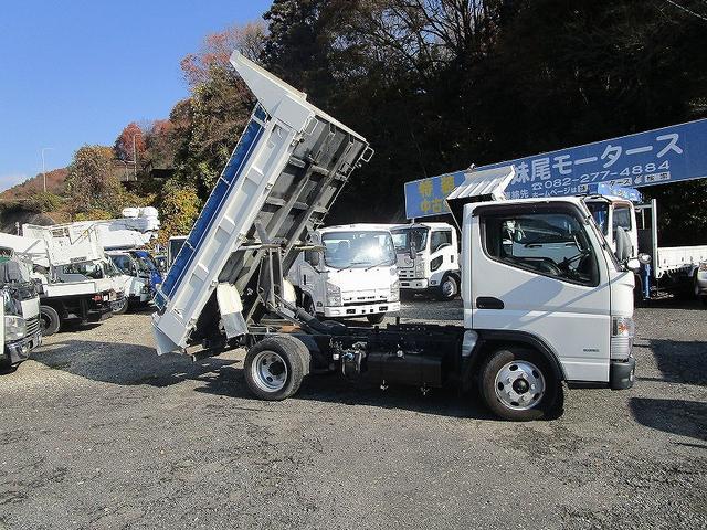 キャンター 　土砂ダンプ、全低床（11枚目）