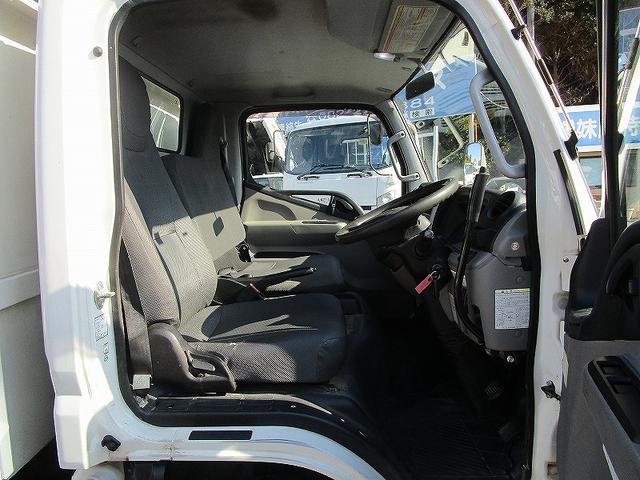 キャンター 　土砂ダンプ、全低床（15枚目）