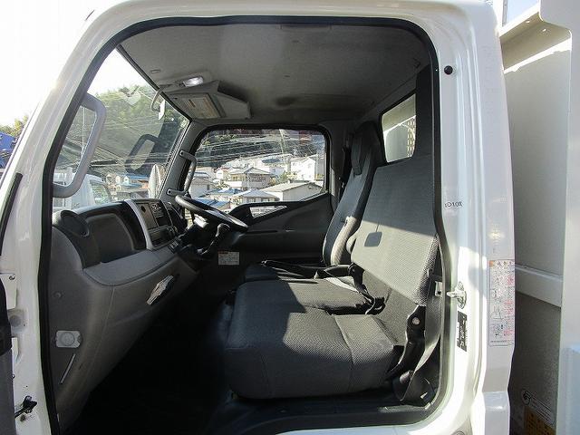 キャンター 　土砂ダンプ、全低床（16枚目）