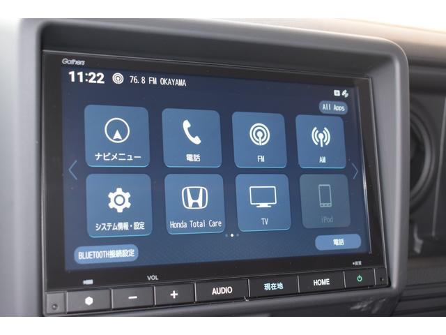 ８型の純正ディスプレイオーディオが装備されています。テレビ／ブルートゥース／ナビも利用できます。