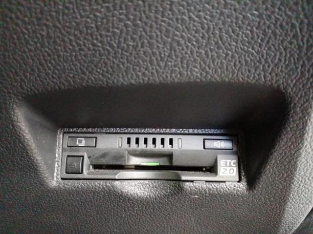 プリウス Ｓセーフティプラス・ツートーン　保証書／純正　９インチ　ＳＤナビ／衝突安全装置／車線逸脱防止支援システム／パーキングアシスト　バックガイド／ヘッドランプ　ＬＥＤ／ＵＳＢジャック／Ｂｌｕｅｔｏｏｔｈ接続／ＥＴＣ２．０　バックカメラ（18枚目）