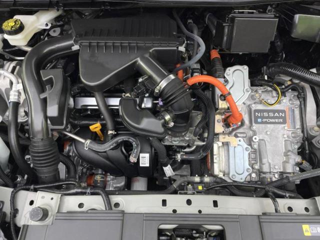 オーラ Ｇレザーエディション　ＢＯＳＥ／保証書／純正　９インチ　ＳＤナビ／インテリジェントルームミラー／衝突安全装置／全方位モニター／車線逸脱防止支援システム／シート　フルレザー／プロパイロット　革シート　衝突被害軽減システム（52枚目）