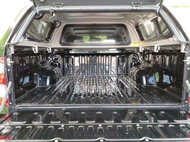 ハイラックス ４ＷＤ　Ｚ　ＧＲスポーツ　新品タイヤ／ディスプレイオーディオ＋ナビ８インチ／トヨタセーフティセンス／全方位モニター／車線逸脱防止支援システム／シート　ハーフレザー／パーキングアシスト　バックガイド　ターボ　衝突被害軽減システム（8枚目）