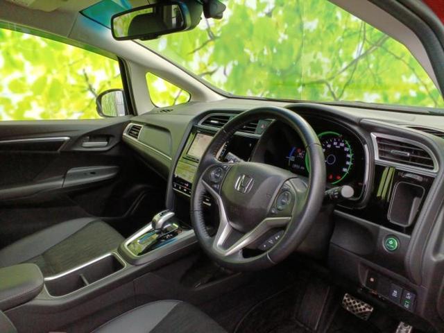 シャトル ハイブリッドX・ホンダセンシング 新品タイヤ/純正 SDナビ/衝突安全装置/シートヒーター 前席/車線逸脱防止支援システム/パーキングアシスト バックガイド/ドライブレコーダー 前後/ヘッドランプ LED/USBジャック バックカメラ(4枚目)