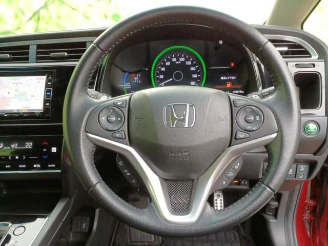 シャトル ハイブリッドX・ホンダセンシング 新品タイヤ/純正 SDナビ/衝突安全装置/シートヒーター 前席/車線逸脱防止支援システム/パーキングアシスト バックガイド/ドライブレコーダー 前後/ヘッドランプ LED/USBジャック バックカメラ(14枚目)