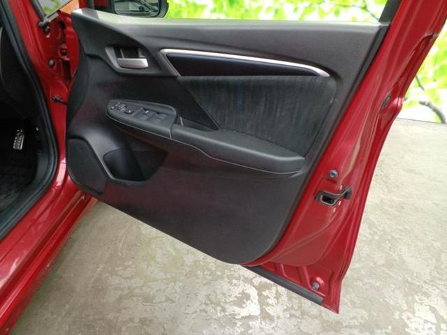 シャトル ハイブリッドX・ホンダセンシング 新品タイヤ/純正 SDナビ/衝突安全装置/シートヒーター 前席/車線逸脱防止支援システム/パーキングアシスト バックガイド/ドライブレコーダー 前後/ヘッドランプ LED/USBジャック バックカメラ(20枚目)