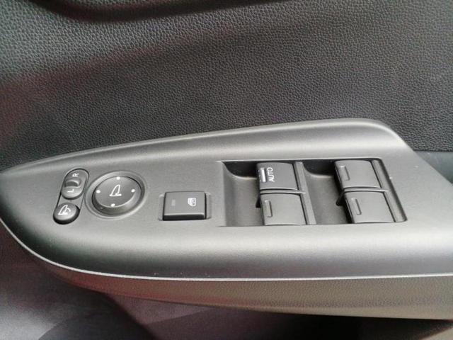 シャトル ハイブリッドX・ホンダセンシング 新品タイヤ/純正 SDナビ/衝突安全装置/シートヒーター 前席/車線逸脱防止支援システム/パーキングアシスト バックガイド/ドライブレコーダー 前後/ヘッドランプ LED/USBジャック バックカメラ(29枚目)