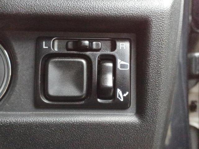 ＷＥＣＡＲＳでは各商談席に大型モニターをご用意しております！見やすい大画面でゆったりと全国の在庫をご覧いただけます！是非ご来店お待ちしております！