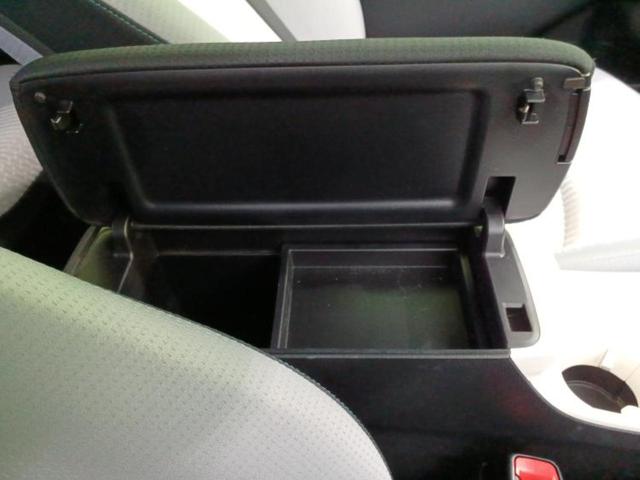 プリウス Ａ　保証書／純正　９インチ　ＳＤナビ／衝突安全装置／車線逸脱防止支援システム／ヘッドランプ　ＬＥＤ／Ｂｌｕｅｔｏｏｔｈ接続／ＥＴＣ／ＥＢＤ付ＡＢＳ／横滑り防止装置／アイドリングストップ　バックカメラ（31枚目）