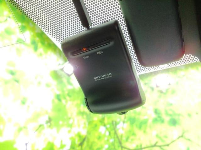 プリウス Ａ　保証書／純正　９インチ　ＳＤナビ／衝突安全装置／車線逸脱防止支援システム／ヘッドランプ　ＬＥＤ／Ｂｌｕｅｔｏｏｔｈ接続／ＥＴＣ／ＥＢＤ付ＡＢＳ／横滑り防止装置／アイドリングストップ　バックカメラ（35枚目）