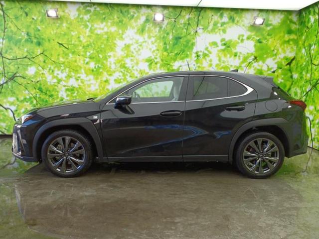 UX UX300h Fスポーツ サンルーフ/保証書/ディスプレイオーディオ+ナビ12.3インチ/プリクラッシュセーフティ/エアーシート 前席/パノラミックビューモニター/車線逸脱防止支援システム/シート 合皮 衝突被害軽減システム(2枚目)