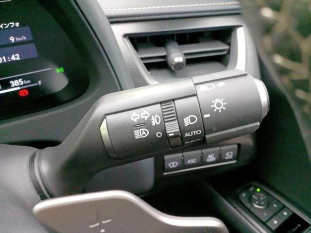 UX UX300h Fスポーツ サンルーフ/保証書/ディスプレイオーディオ+ナビ12.3インチ/プリクラッシュセーフティ/エアーシート 前席/パノラミックビューモニター/車線逸脱防止支援システム/シート 合皮 衝突被害軽減システム(16枚目)
