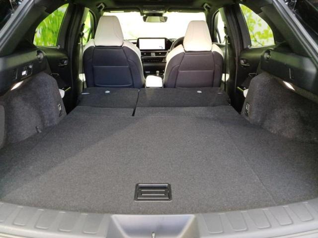 UX UX300h Fスポーツ サンルーフ/保証書/ディスプレイオーディオ+ナビ12.3インチ/プリクラッシュセーフティ/エアーシート 前席/パノラミックビューモニター/車線逸脱防止支援システム/シート 合皮 衝突被害軽減システム(19枚目)