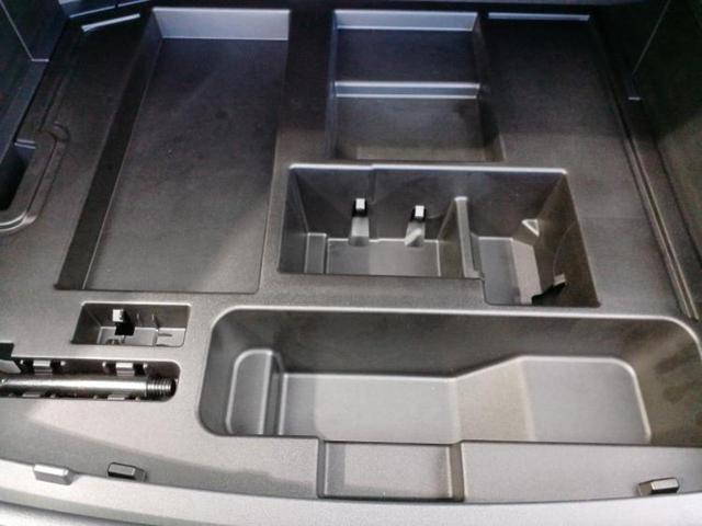 UX UX300h Fスポーツ サンルーフ/保証書/ディスプレイオーディオ+ナビ12.3インチ/プリクラッシュセーフティ/エアーシート 前席/パノラミックビューモニター/車線逸脱防止支援システム/シート 合皮 衝突被害軽減システム(24枚目)