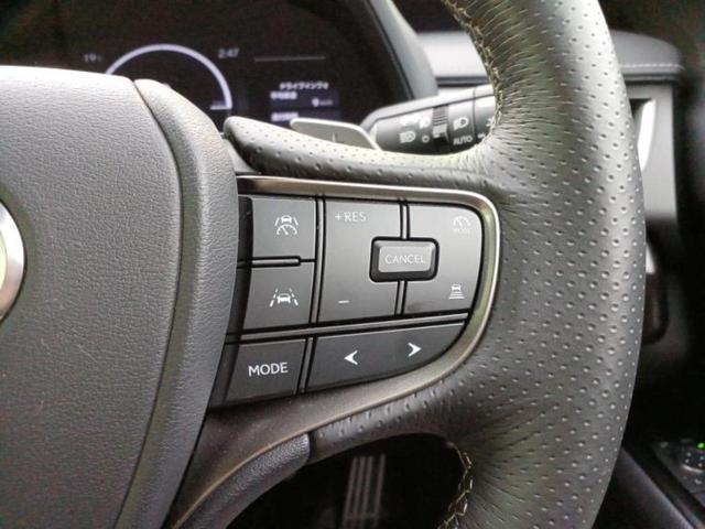 UX UX300h Fスポーツ サンルーフ/保証書/ディスプレイオーディオ+ナビ12.3インチ/プリクラッシュセーフティ/エアーシート 前席/パノラミックビューモニター/車線逸脱防止支援システム/シート 合皮 衝突被害軽減システム(26枚目)