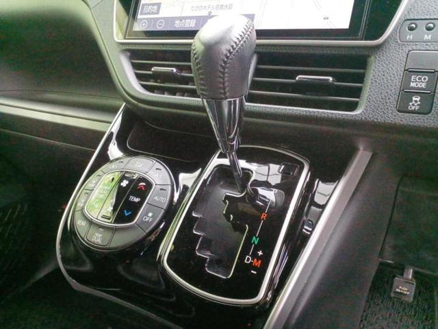 国産車から輸入車まで多様なお客様のニーズのお応えできるように、全国規模で豊富な在庫展開！車のことならＷＥＣＡＲＳへ！