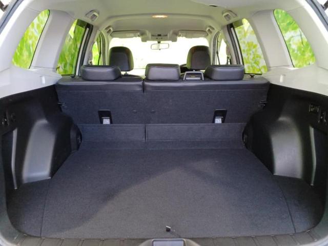 フォレスター ４ＷＤ　Ｓリミテッド　新品タイヤ／社外　ＳＤナビ／衝突安全装置／シートヒーター　前席／車線逸脱防止支援システム／シート　ハーフレザー／パーキングアシスト　バックガイド／ヘッドランプ　ＬＥＤ　衝突被害軽減システム　電動シート（8枚目）