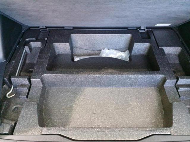 フォレスター ４ＷＤ　Ｓリミテッド　新品タイヤ／社外　ＳＤナビ／衝突安全装置／シートヒーター　前席／車線逸脱防止支援システム／シート　ハーフレザー／パーキングアシスト　バックガイド／ヘッドランプ　ＬＥＤ　衝突被害軽減システム　電動シート（24枚目）