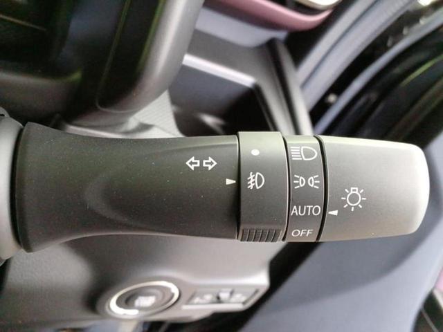 スペーシアカスタム ハイブリッドＸＳ　保証書／衝突安全装置／両側電動スライドドア／シートヒーター　前席／車線逸脱防止支援システム／シート　ハーフレザー／登録済未使用車／ヘッドランプ　ＬＥＤ／ＥＢＤ付ＡＢＳ／横滑り防止装置　レーンアシスト（11枚目）